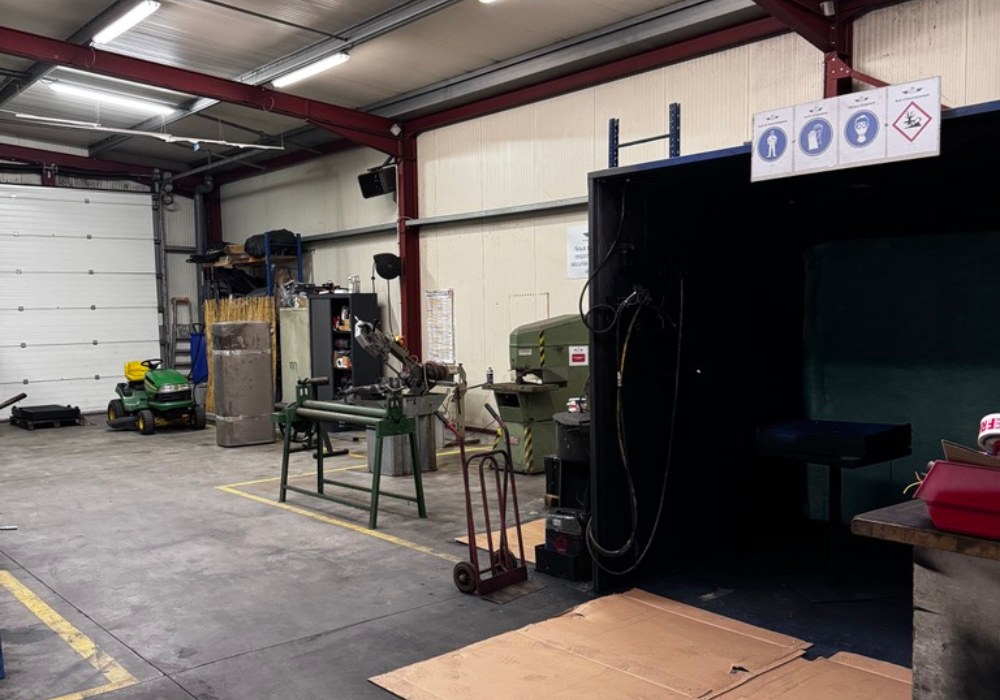 xr:d:DAGAt4DpWt0:7,j:4221421750651441003,t:24032715